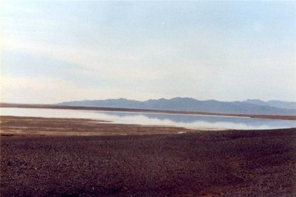 温泉湖