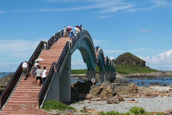 跨海步桥