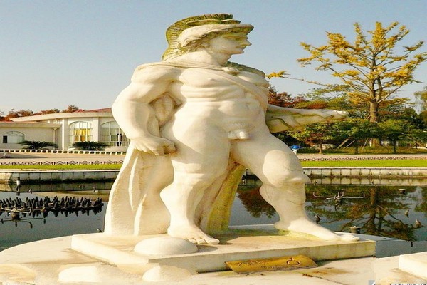 奥林匹亚众神雕像