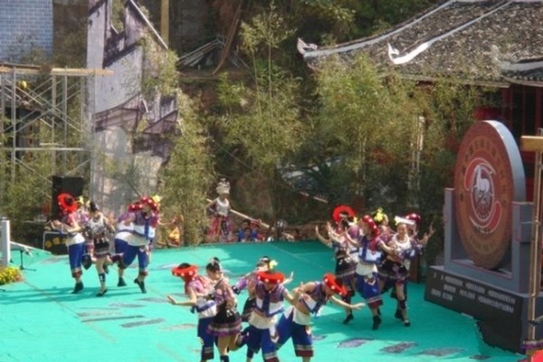 侗族歌舞