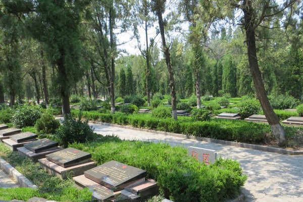 烈士公墓区