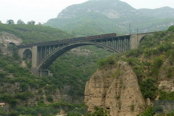 丹河铁路独拱桥