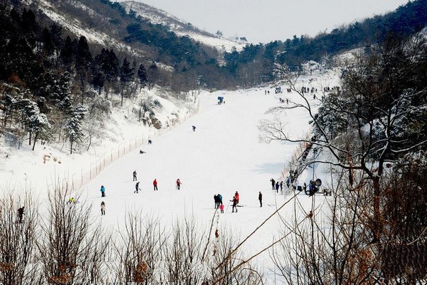 七峰山滑雪场