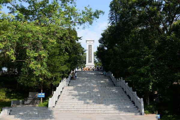 中越人民革命烈士纪念碑